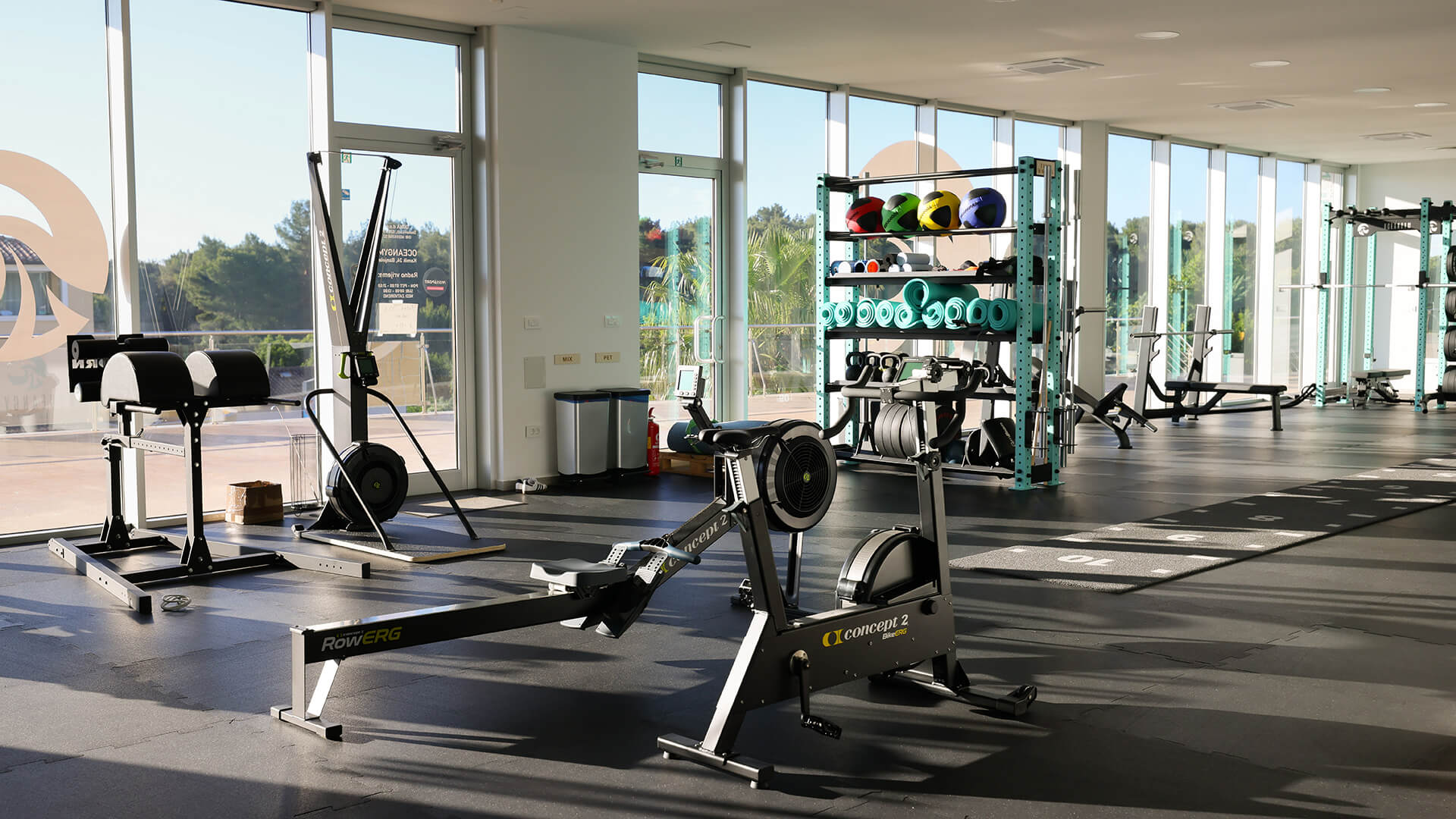 Ocean Gym 16x9 4